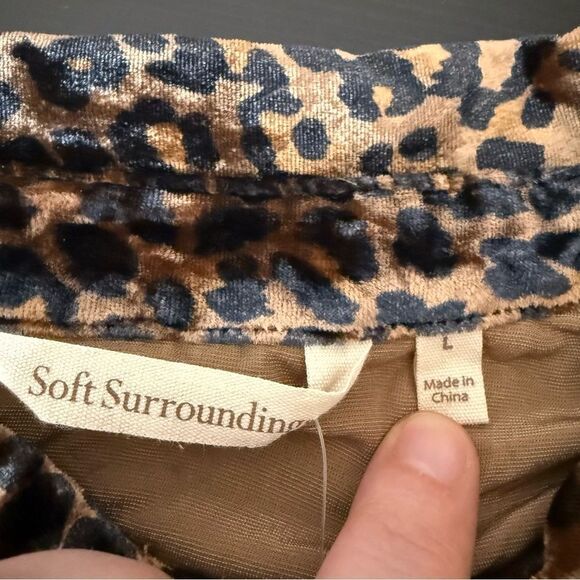 NWT Soft Surroundings Icon Silk Velvet Poets Tunic Shirt Animal Print Sz Large - Picture 9 of 12